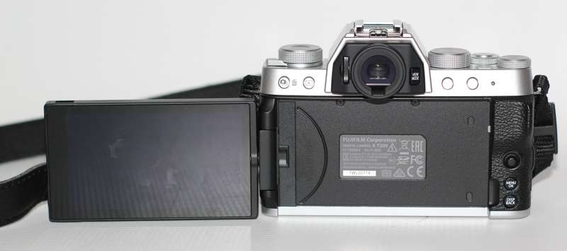 Fujifilm X-T200 Mirrorless Digital Camera with 15-45mm Lens