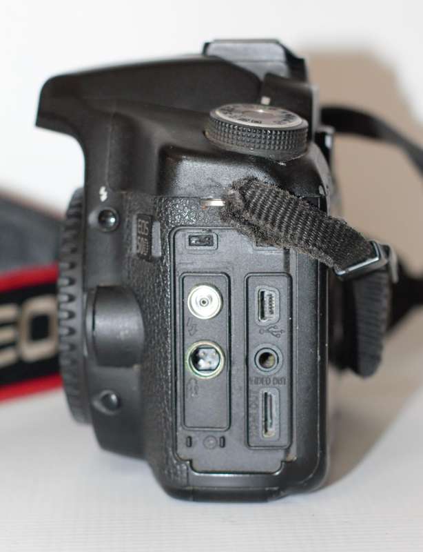 Canon EOS 50D 15MP DSLR ( BODY)