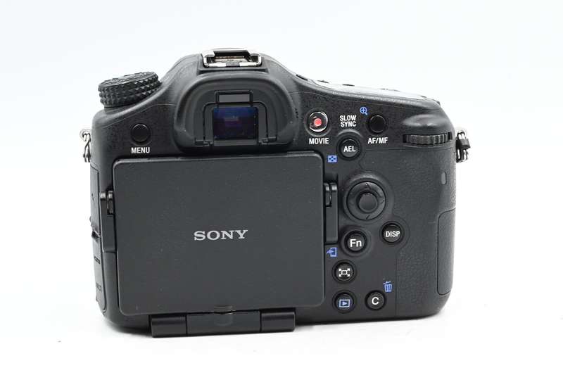 Sony Alpha a77 II , 24.3MP DSLR Camera Body IN EXCELLENT CONDITION, LOW SHUTTER COUNT OF 2400