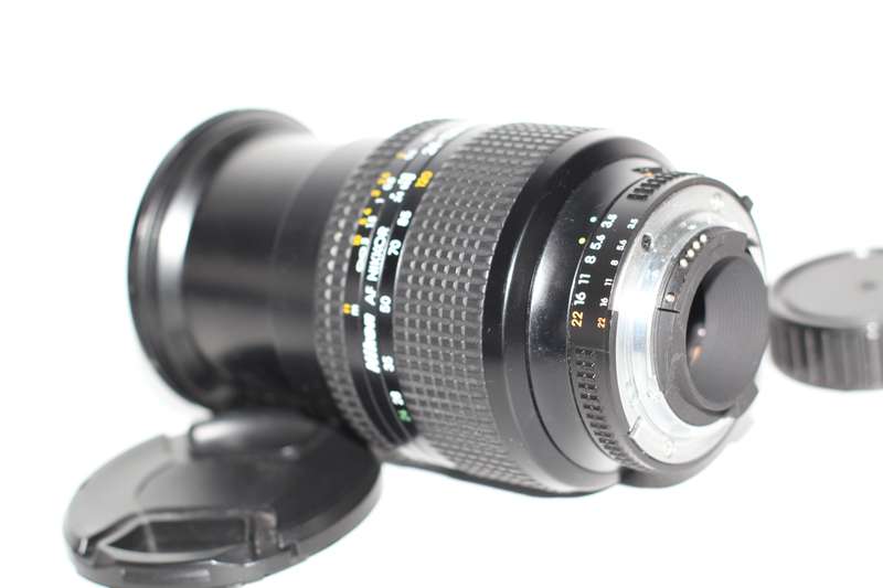 Nikkor 24-120mm f/3.5-5.6D IF AF lens