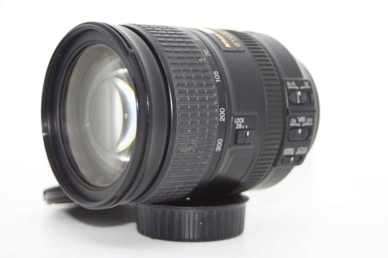 Nikon AF-S 28-300mm f/3.5-5.6 G ED VR Lens