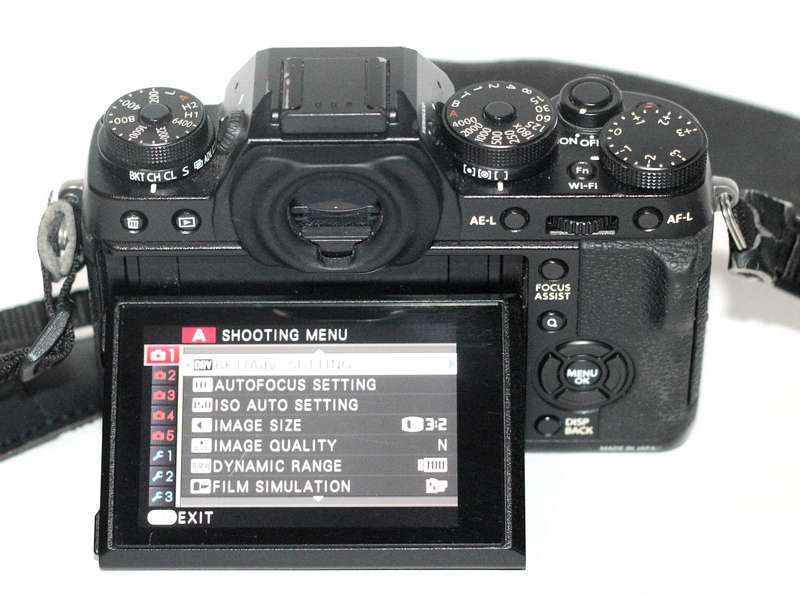 Fujifilm X-T1 16 MP Mirrorless Digital Camera with 3.0-Inch LCD (Body Only) (Weather Resistant)