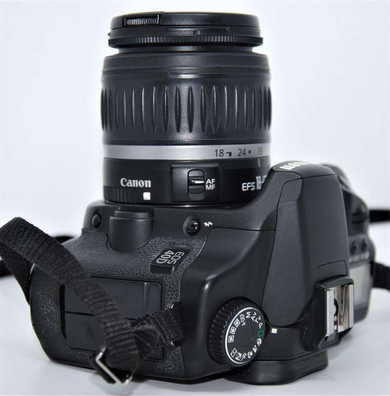 Canon EOS 40D 10.1MP Digital SLR Camera with EF 18-55mm Canon Zoom Lens IN VERY GOOD CONDITION