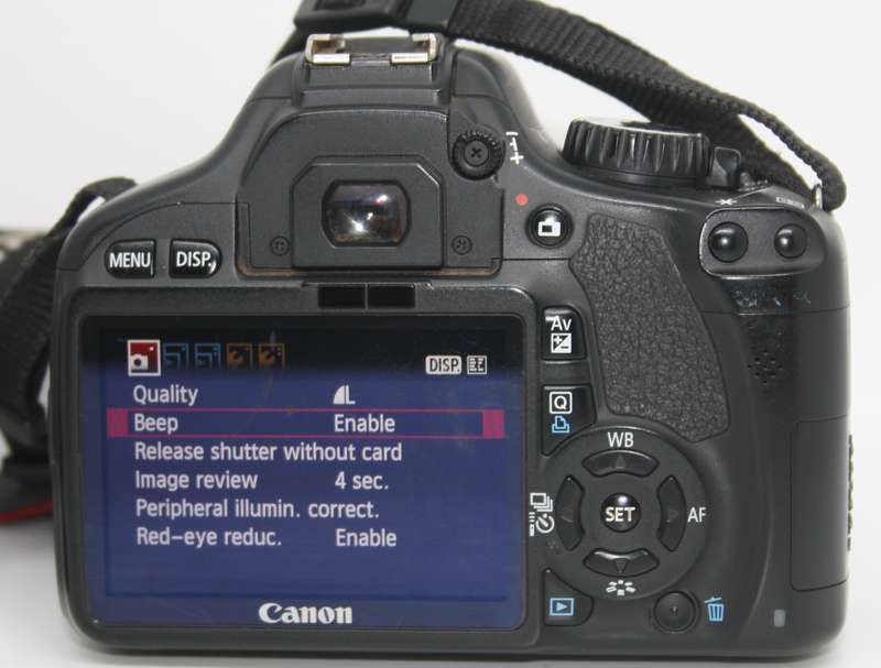 Canon EOS 550D  18 MP CMOS APS-C Digital SLR Camera with 3.0-Inch LCD and EF-S 18-55mm f/3.5-5.6 III