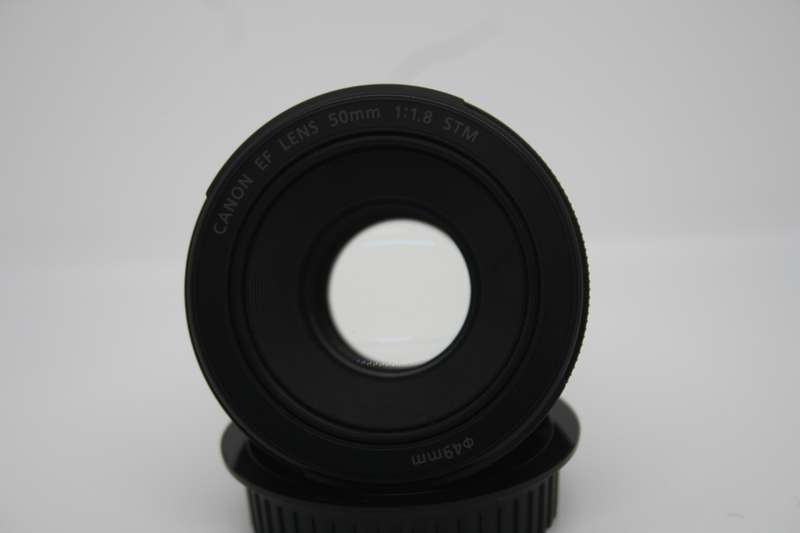 Canon EF 50mm f/1.8 STM Lens IN VERY GOOD CONDITION