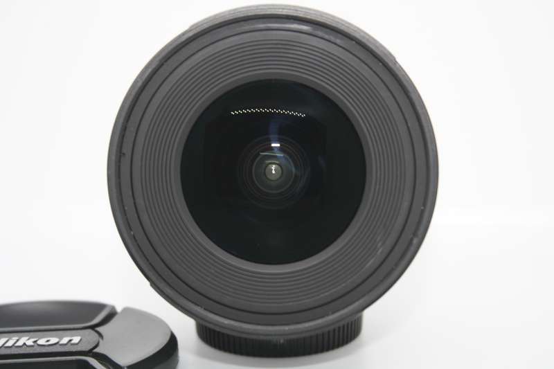 Nikon AF-S DX NIKKOR 10-24mm f/3.5-4.5G ED Lens IN VERY GOOD CONDITION
