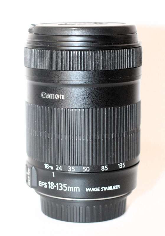Canon EF-S 18-135mm f/3.5-5.6 IS Lens