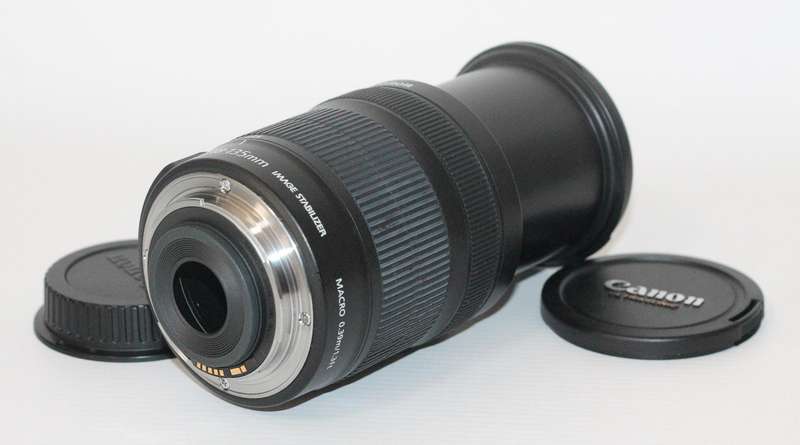Canon EF-S 18-135mm f/3.5-5.6 IS STM