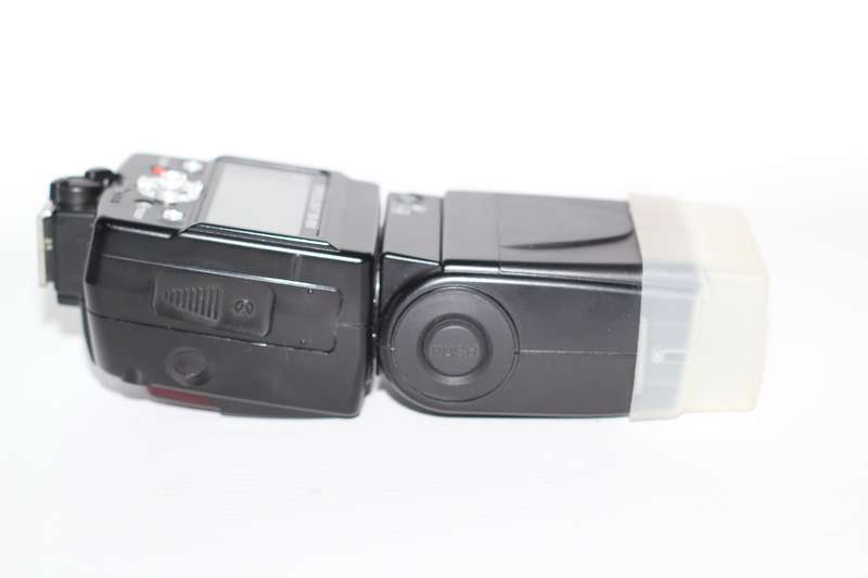 Nikon SB-800 AF Speedlight for Nikon Digital SLR Cameras IN EXCELLENT CONDITION