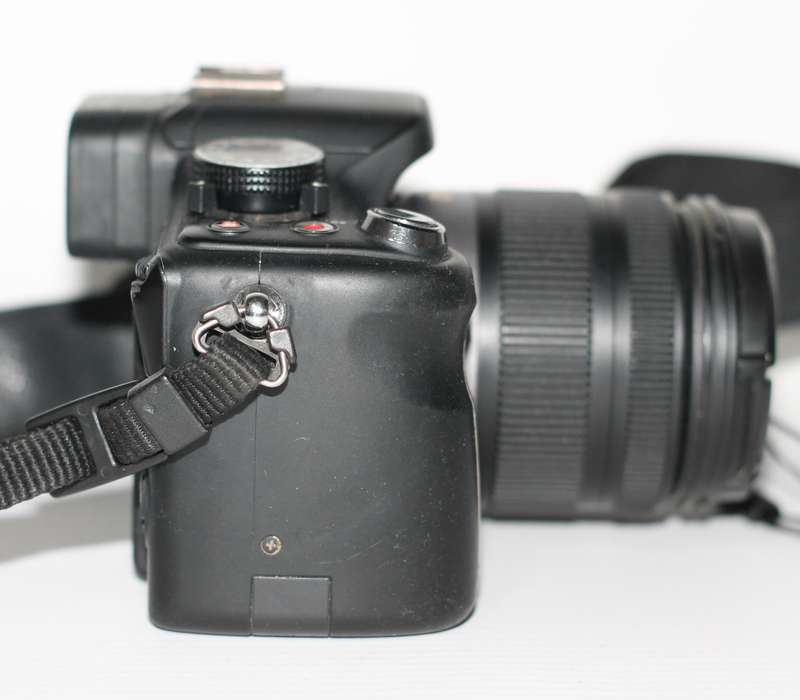 Panasonic Lumix DMC-G2 12.1 MP Live MOS Mirrorless Camera Touch Screen LCD and 14-42mm Lumix G Lens