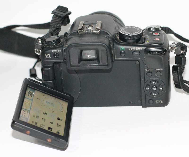 Panasonic Lumix DMC-G2 12.1 MP Live MOS Mirrorless Camera Touch Screen LCD and 14-42mm Lumix G Lens