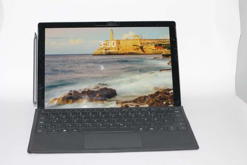 Microsoft Surface Pro 6 12.3-inch Tablet - Intel Core i5-8250U 128GB SSD 8GB RAM Win 11