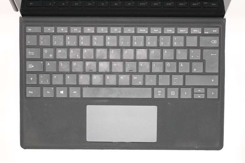 Microsoft Surface Pro 6 12.3-inch Tablet - Intel Core i5-8250U 128GB SSD 8GB RAM Win 11