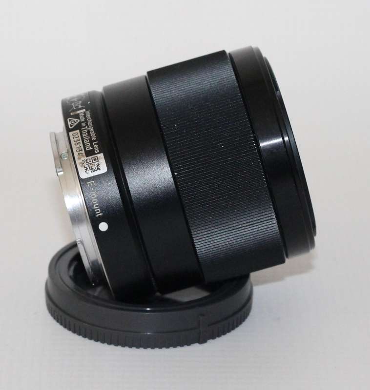 Sony FE 28mm f/2 Lens