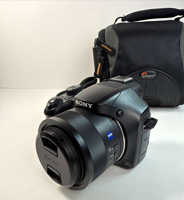 Sony Cyber-shot DSC-HX400V Digital Camera  , 20.4MP , 50x Optical Zoom