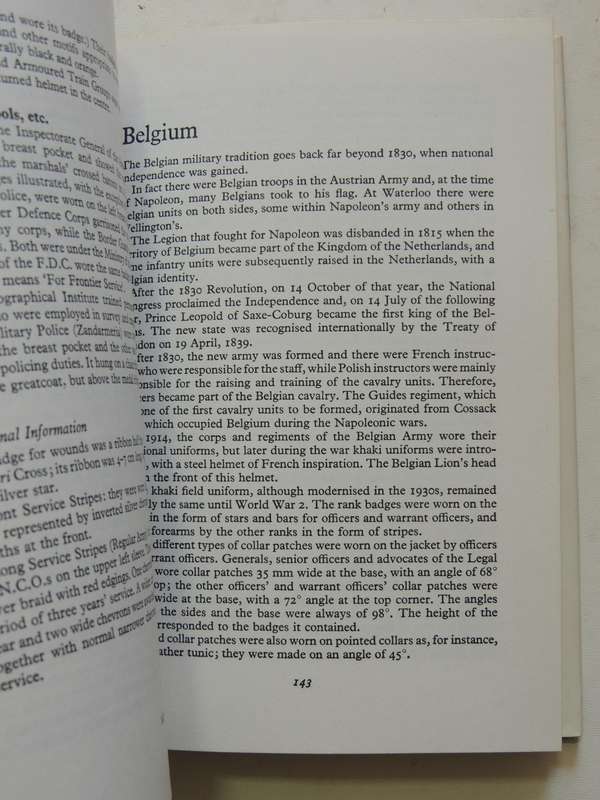 Army Badges And Insignia Of World War 2 (Book 1) - Guido Rosignoli
