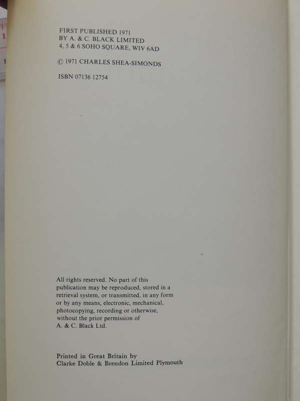 Sport Parachuting (1971) - Charles Shea-Simonds    SOME MARKING