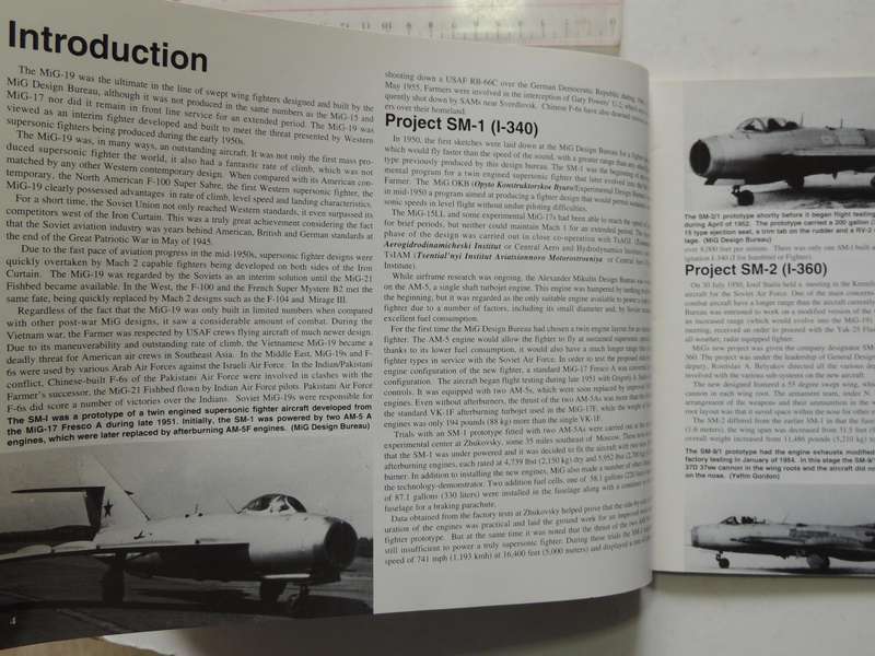 Squadron / Signal Publications Aircraft No. 143: MIG-19 Farmer In Action - Hans-Heiri Stapfer
