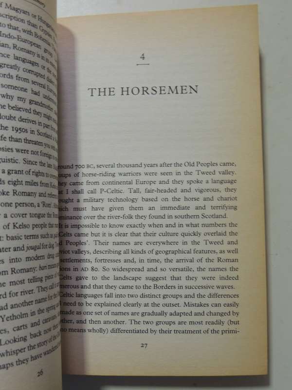 Arthur And The Lost Kingdoms - Alistair Moffat