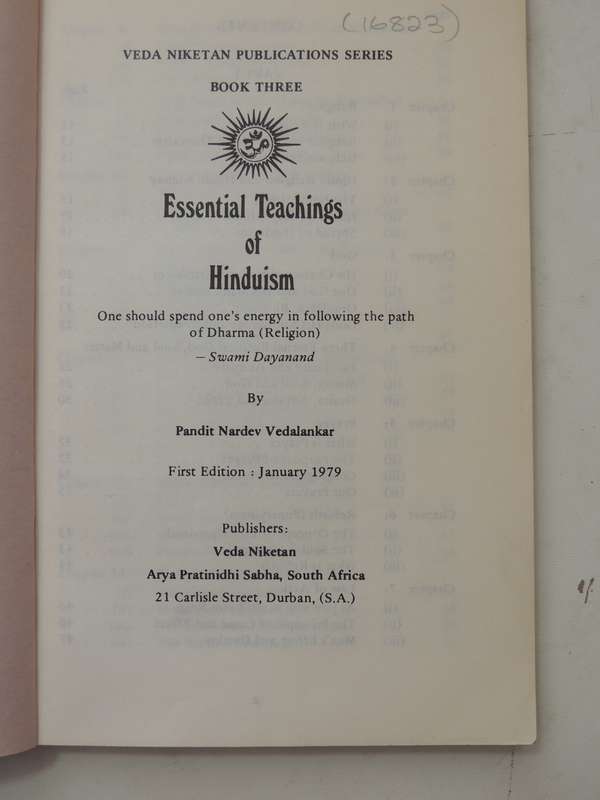 Essentials Teachings Of Hinduism: Veda Niketan Publications Series Book Three Pandit Nardev Vedalank