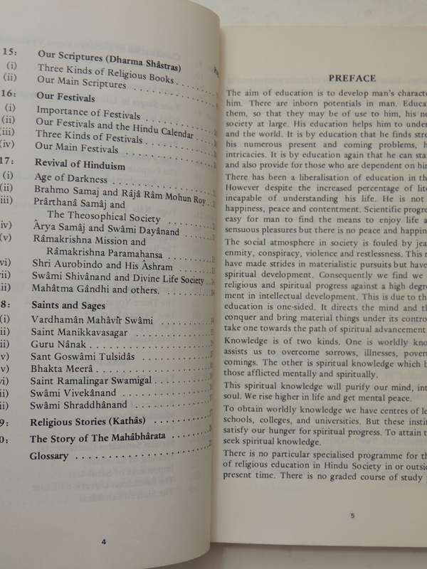 Essentials Teachings Of Hinduism: Veda Niketan Publications Series Book Three Pandit Nardev Vedalank