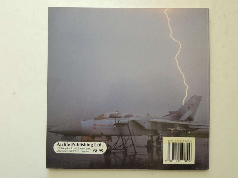 Desert Fist: Allied Airpower For Desert Storm, A Pilot's View - Ian Black