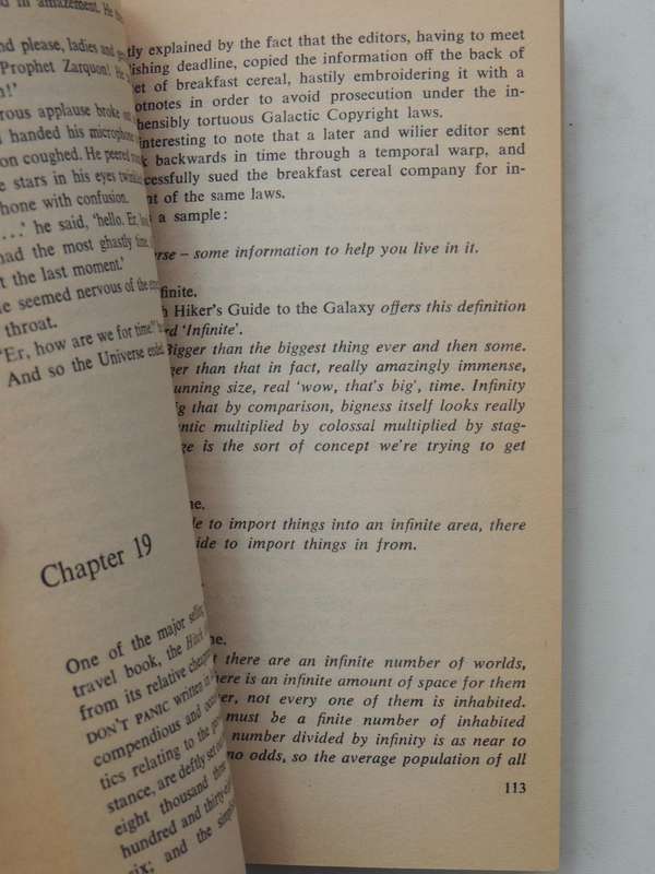 The Restaurant at the End of the Universe - Book 2 in the Trilogy of Four - Douglas Adams