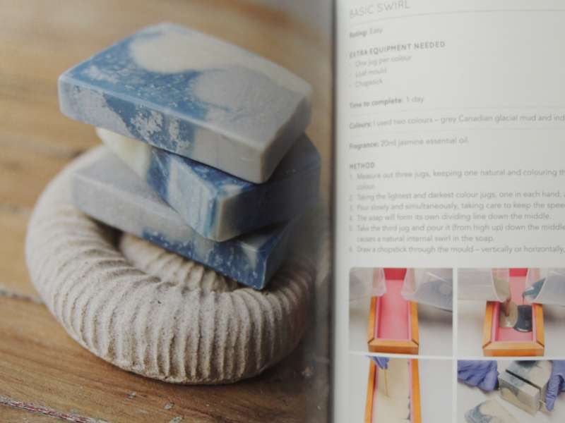 The Rain Book Of Natural Soap MakingBev Missing