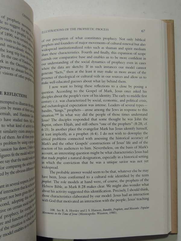 Channels Of Prophecy: The Social Dynamics Of Prophetic Activity - Thomas W. Overholt