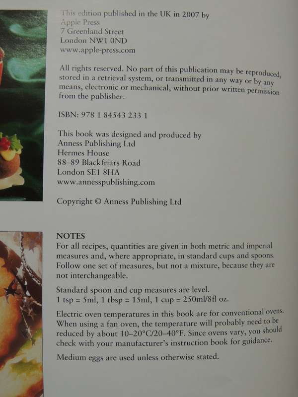 The Christmas Cookbook: Recipes And Treats For The Festive Season