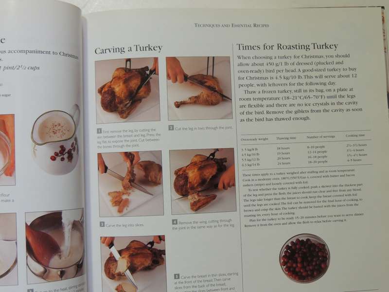 The Christmas Cookbook: Recipes And Treats For The Festive Season