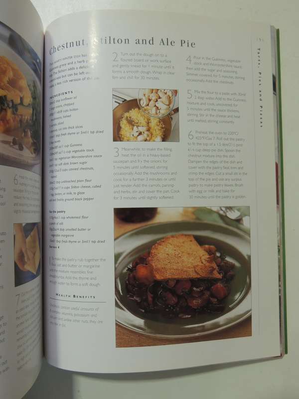 The Practical Encyclopedia Of Whole Foods: With Recipes For Health And Healing - Nicola Graimes