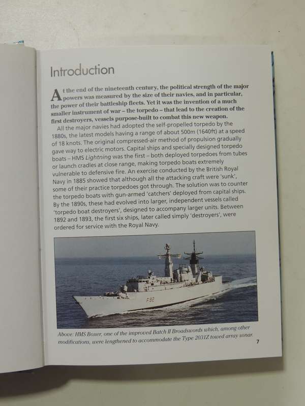 Destroyers, Frigates And Corvettes  - Robert Jackson