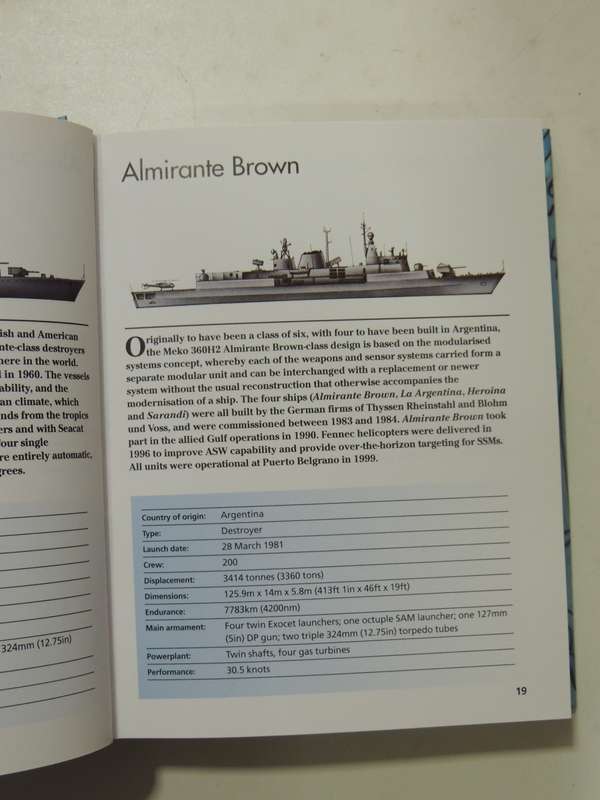Destroyers, Frigates And Corvettes  - Robert Jackson