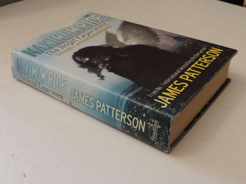 Maximum Ride 1: The Angel Experiment - James Patterson