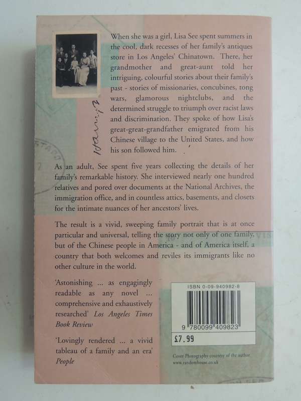 On Gold Mountain: The One Hundred Year Odyssey Of My Chinese-American Family - Lisa See