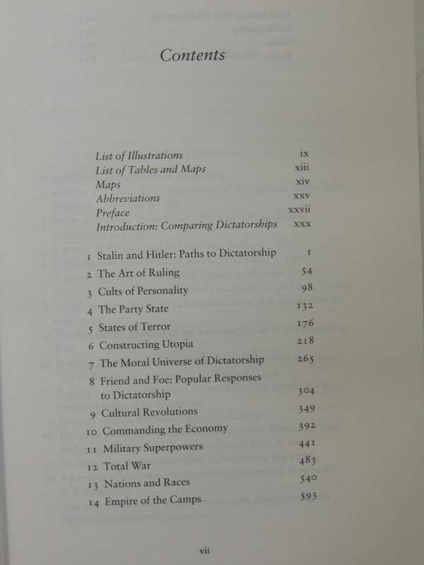 The Dictators: Hitler's Germany Stalin's Russia - Richard Overy