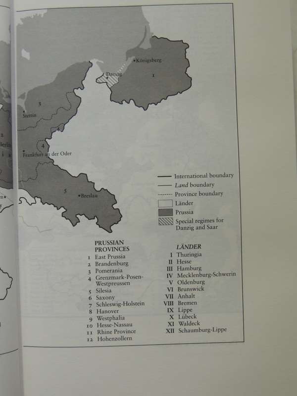 The Dictators: Hitler's Germany Stalin's Russia - Richard Overy