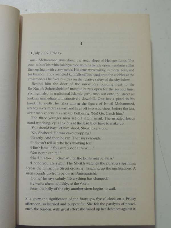 Trackers  - Deon Meyer  (1st American Edition) 2011