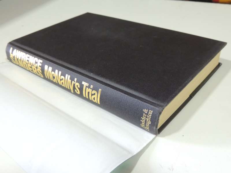 McNally's Trial - Lawrence Sanders  (1st Edition)1995
