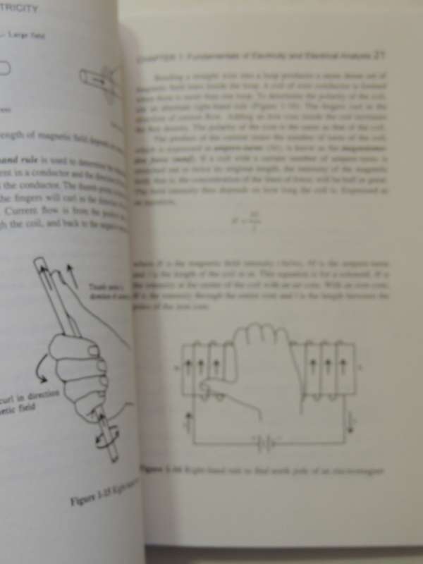 Basic Electricity - Schaum's Easy Outlines Crash Course - Milton Gussow