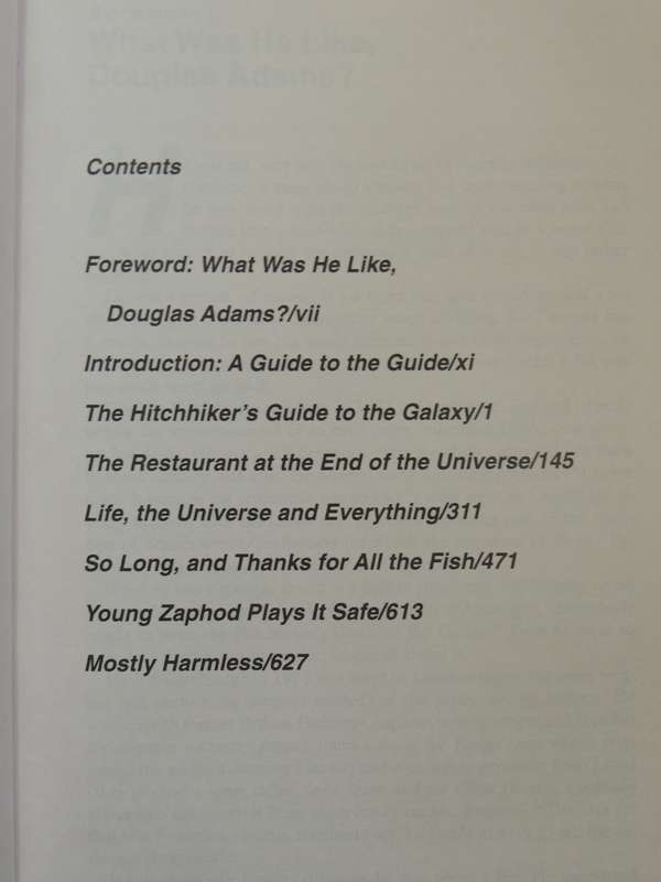 The Ultimate Hitchhiker's Guide to the Galaxy - Douglas Adams