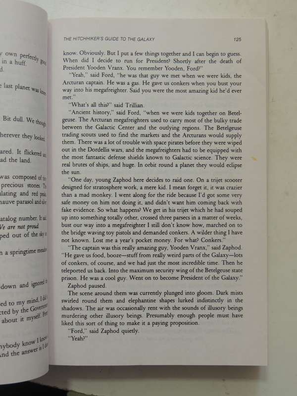 The Ultimate Hitchhiker's Guide to the Galaxy - Douglas Adams