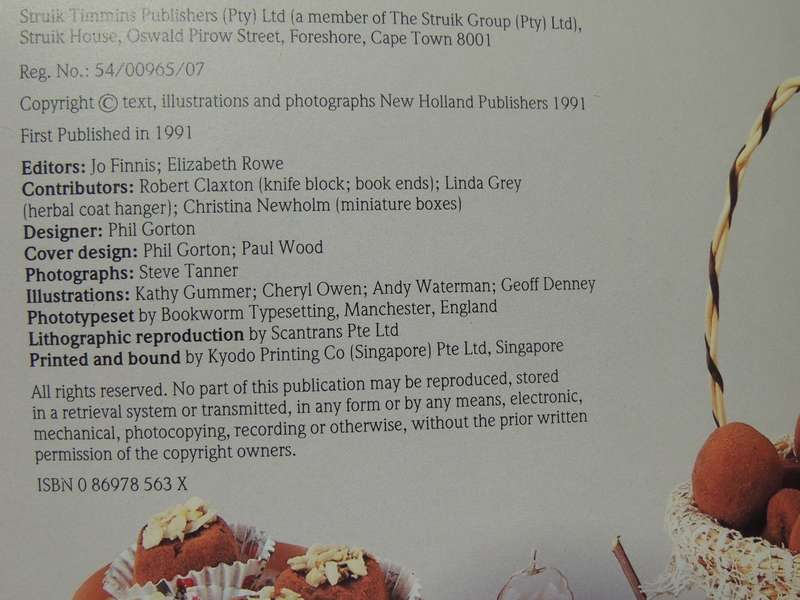 Creative Gifts To Make At Home - Annette Claxton, Mary Lawrence & Cheryl Owen