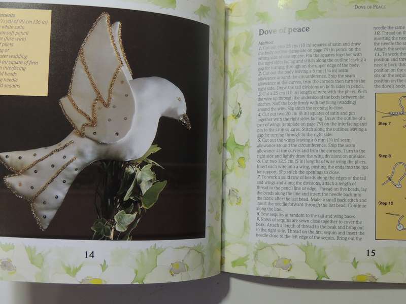 Creative Gifts To Make At Home - Annette Claxton, Mary Lawrence & Cheryl Owen