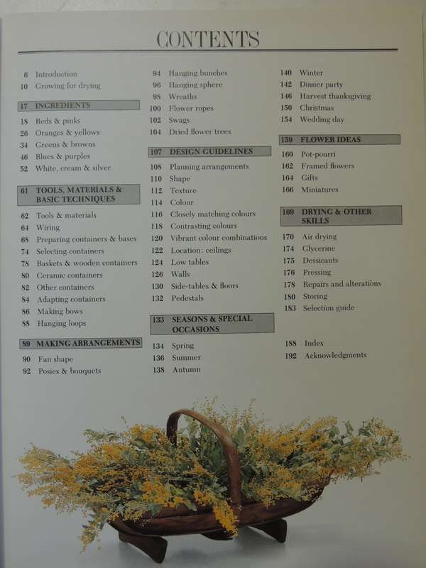 The Complete Book of Dried Flowers - Malcolm Hiller, Colin Hilton