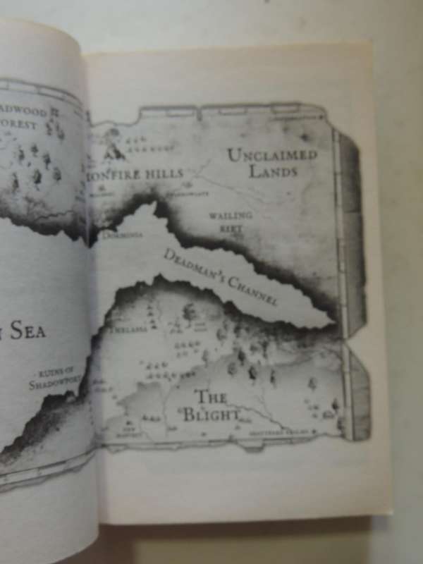 The Grim Company - Sword of the North -  Luke Scull