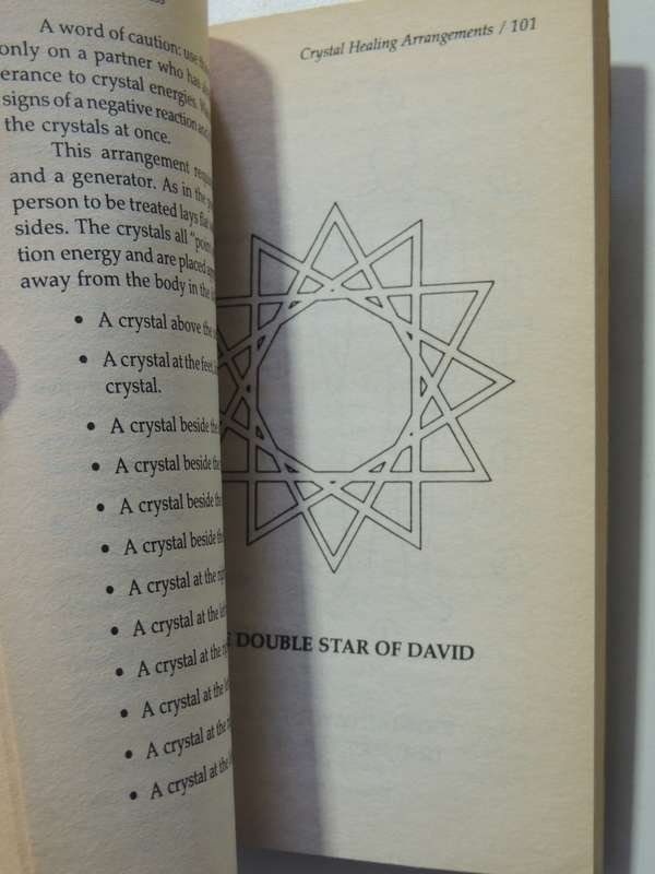Crystal Awareness (Llewellyn's New Age) - Catherine Bowman