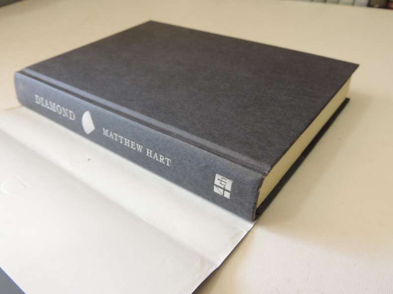 Diamond: The History Of A Cold-Blooded Love Affair - Matthew Hart