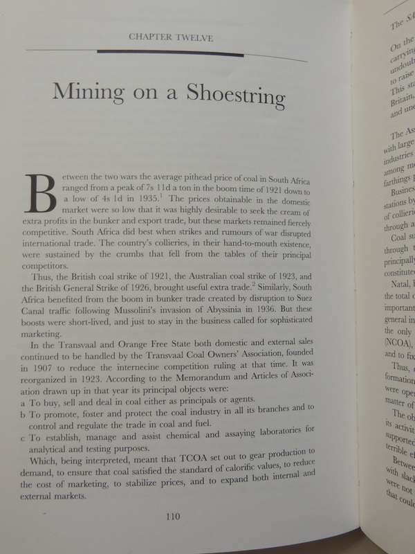 Power Base: Coal Mining In The Life Of South Africa - John Lang